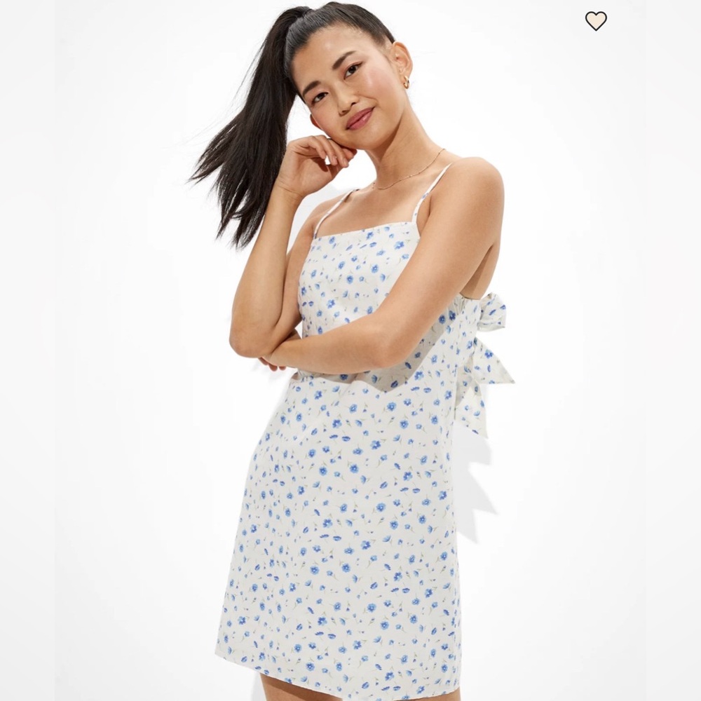 American Eagle tie back shift dress